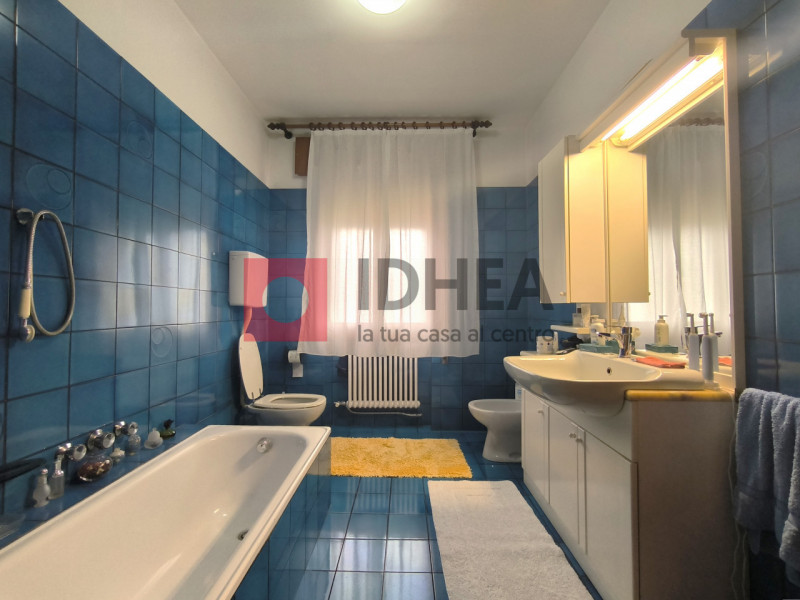 PREGANZIOL. FRESCADA

Inserito in piacevole contesto residenziale, nel cuore di Frescada, proponi...