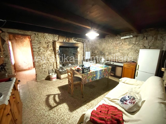 Antico rustico in pietra del 1600 immerso nella natura dei Colli Euganei con ubicazione favolosa....