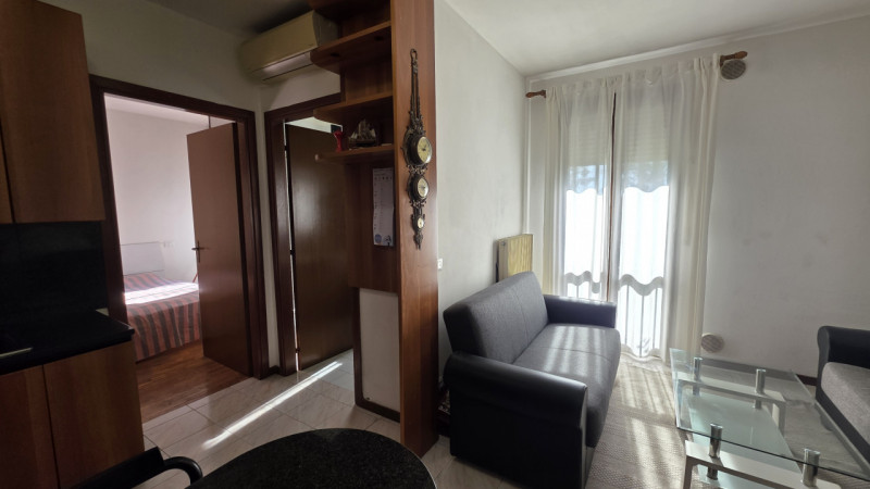 Proponiamo in vendita un grazioso appartamento bilocale di 37 mq situato nella tranquilla e ricer...