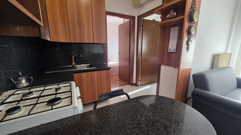 Proponiamo in vendita un grazioso appartamento bilocale di 37 mq situato nella tranquilla e ricer...