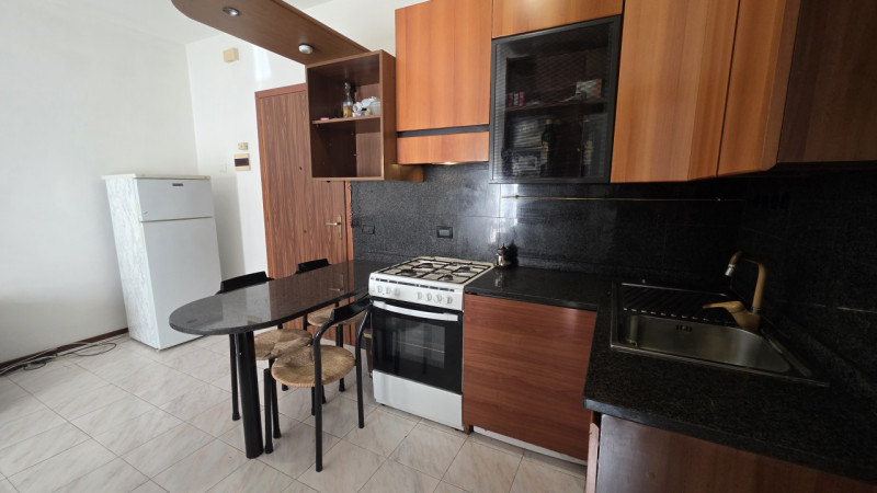 Proponiamo in vendita un grazioso appartamento bilocale di 37 mq situato nella tranquilla e ricer...