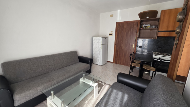 Proponiamo in vendita un grazioso appartamento bilocale di 37 mq situato nella tranquilla e ricer...