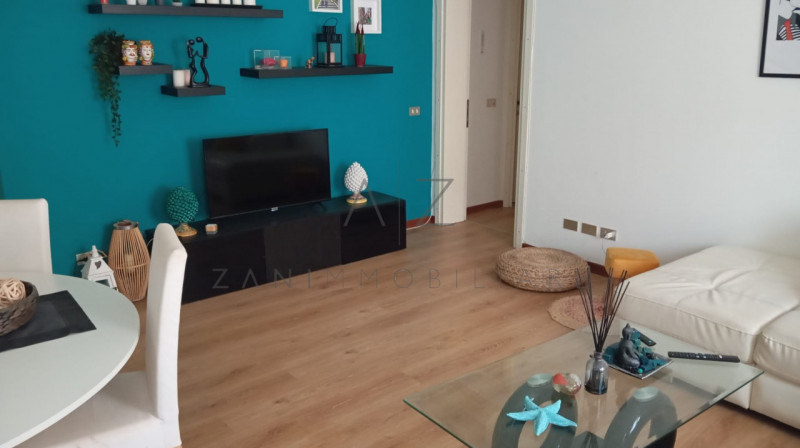 Proponiamo appartamento due camere e due bagni in affitto, nel pieno centro di Castelfranco Venet...