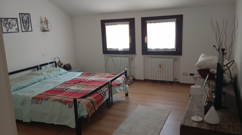 Proponiamo appartamento due camere e due bagni in affitto, nel pieno centro di Castelfranco Venet...