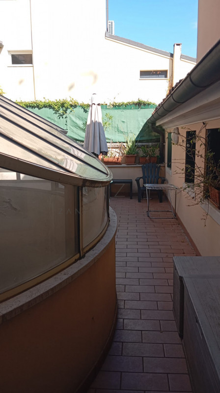 Proponiamo appartamento due camere e due bagni in affitto, nel pieno centro di Castelfranco Venet...