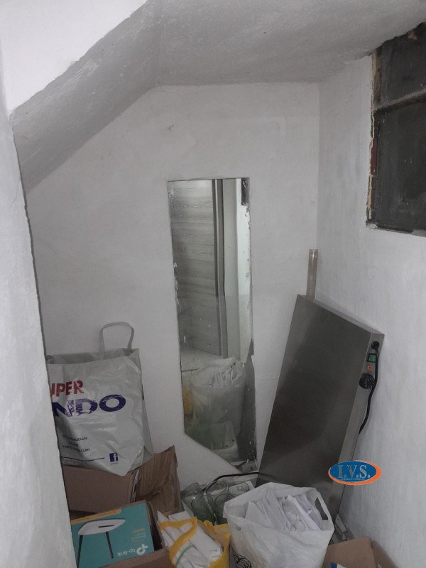 VICENZA (VI) - ZONA STADIO - In zona di grande visibilità VENDESI LOCALE CON ATTIVITA' DI BAR sto...