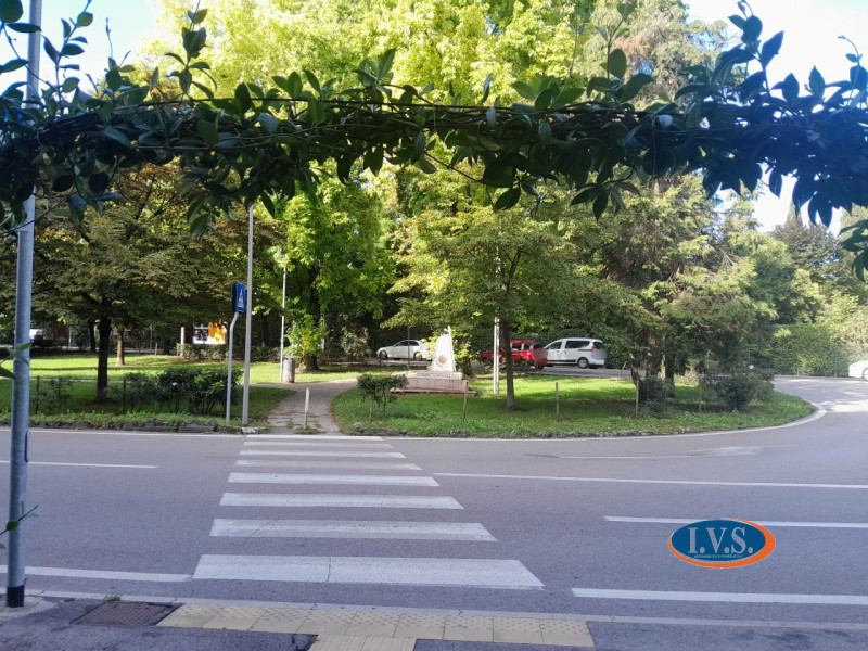 VICENZA (VI) - ZONA STADIO - In zona di grande visibilità VENDESI LOCALE CON ATTIVITA' DI BAR sto...