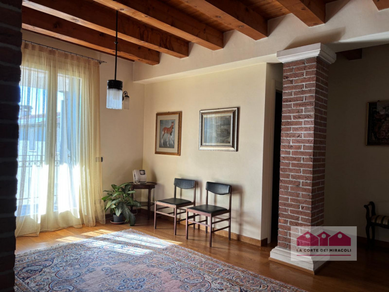 COSTABISSARA: ELEGANTE E RAFFINATA SINGOLA CON GRANDE GIARDINO E DEPANDANCE. RIF. VS79F. EURO 1.4...