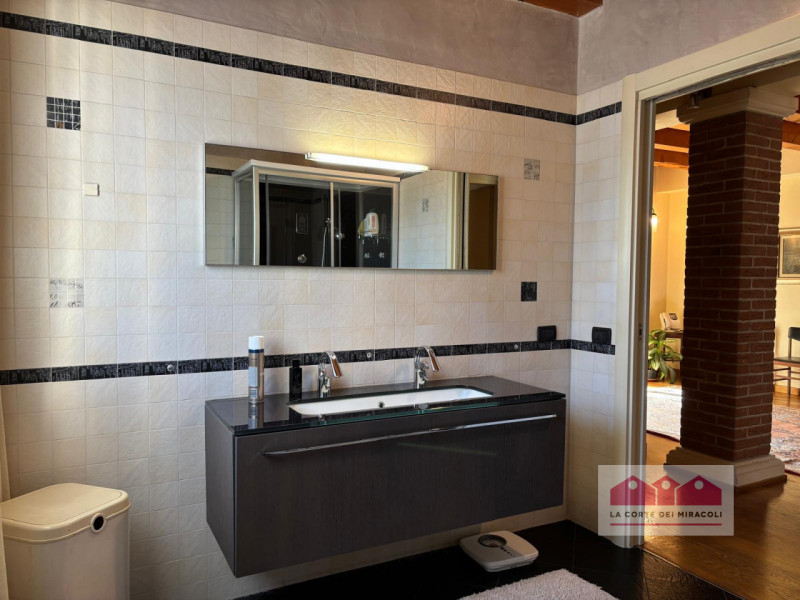 COSTABISSARA: ELEGANTE E RAFFINATA SINGOLA CON GRANDE GIARDINO E DEPANDANCE. RIF. VS79F. EURO 1.4...