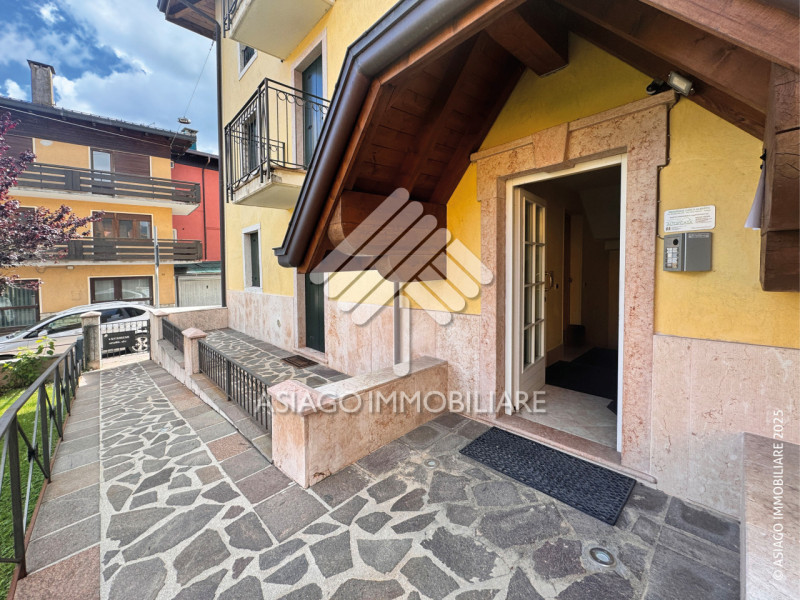 Appartamento Turistico con disponibilità per i mesi di DICEMBRE - GENNAIO - FEBBRAIO. In Piazzett...