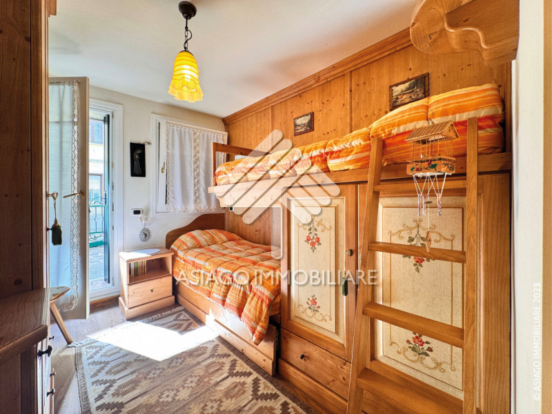 Appartamento Turistico con disponibilità per i mesi di DICEMBRE - GENNAIO - FEBBRAIO. In Piazzett...