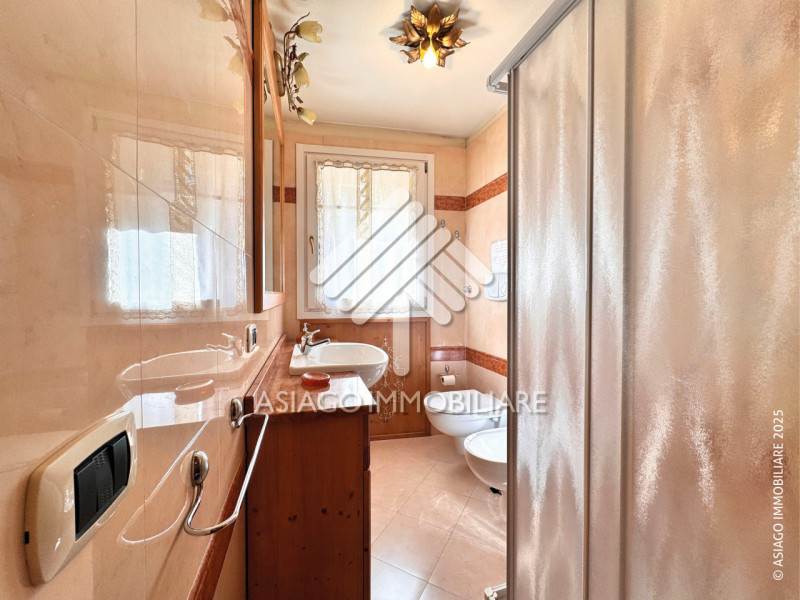 Appartamento Turistico con disponibilità per i mesi di DICEMBRE - GENNAIO - FEBBRAIO. In Piazzett...