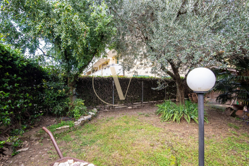 Albignasego – Via della Croce Verde, N. 15

In zona residenziale tranquilla e comoda ai principal...