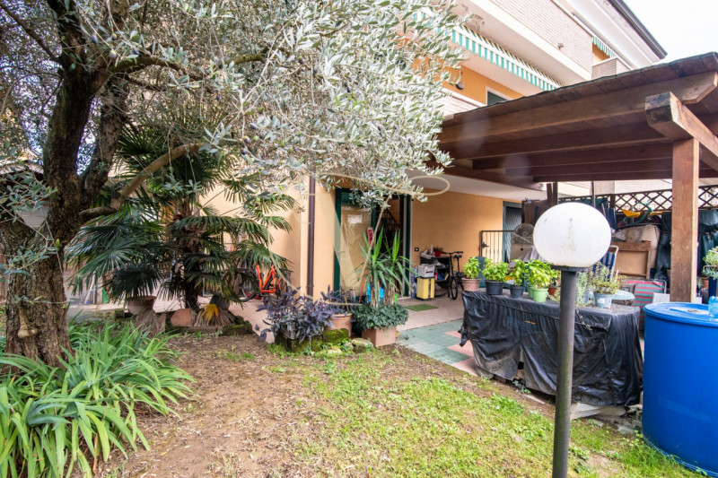 Albignasego – Via della Croce Verde, N. 15

In zona residenziale tranquilla e comoda ai principal...