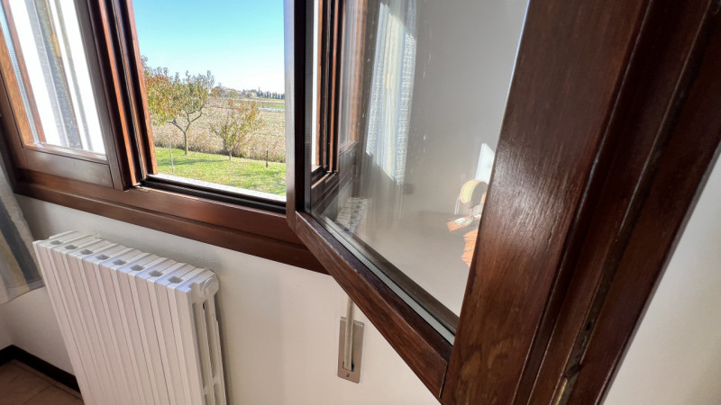 Interessante soluzione indipendente contornata da circa 1.000mq di giardino.

Edificata nel 1995,...