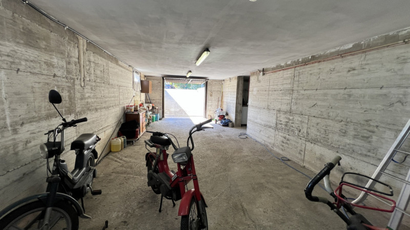 Interessante soluzione indipendente contornata da circa 1.000mq di giardino.

Edificata nel 1995,...