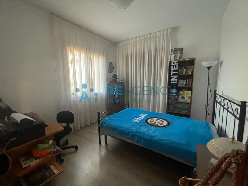 SOVIZZO - Colle 

CERCHI UN'ABITAZIONE SEMIDIPENDETE DAGLI AMPI SPAZI IN ZONA COLLINARE MOLTO TRA...