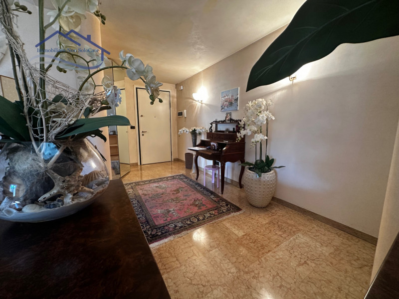 ZONA ARCELLA/SS. TRINITA', ed esattamente in Via BUONARROTI, proponiamo in vendita un bell' appar...