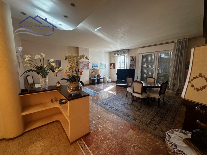 ZONA ARCELLA/SS. TRINITA', ed esattamente in Via BUONARROTI, proponiamo in vendita un bell' appar...