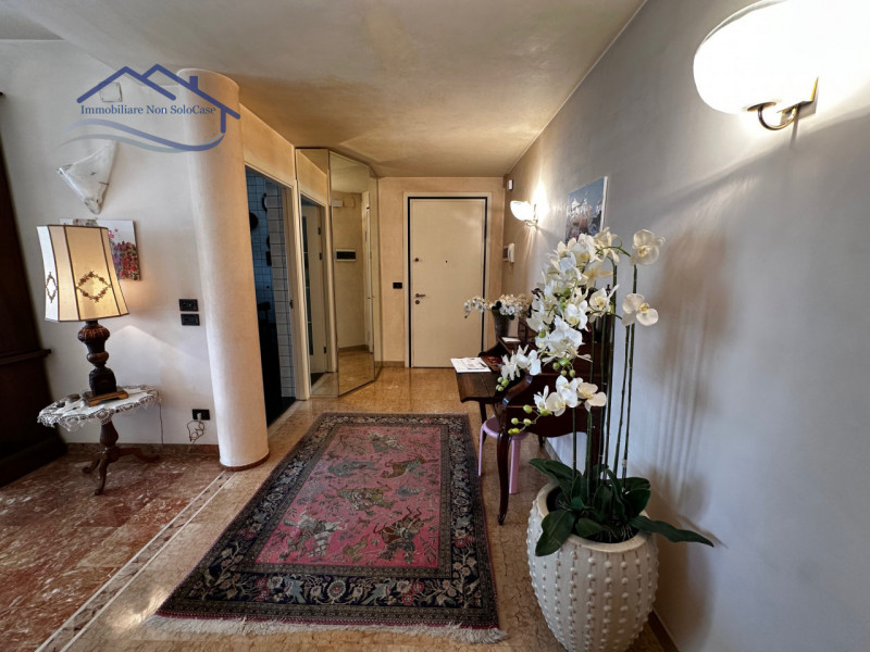 ZONA ARCELLA/SS. TRINITA', ed esattamente in Via BUONARROTI, proponiamo in vendita un bell' appar...