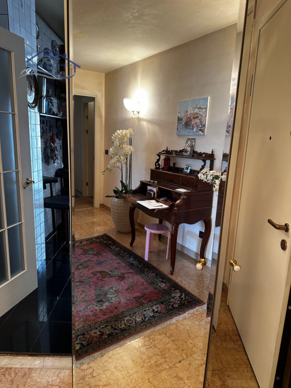 ZONA ARCELLA/SS. TRINITA', ed esattamente in Via BUONARROTI, proponiamo in vendita un bell' appar...