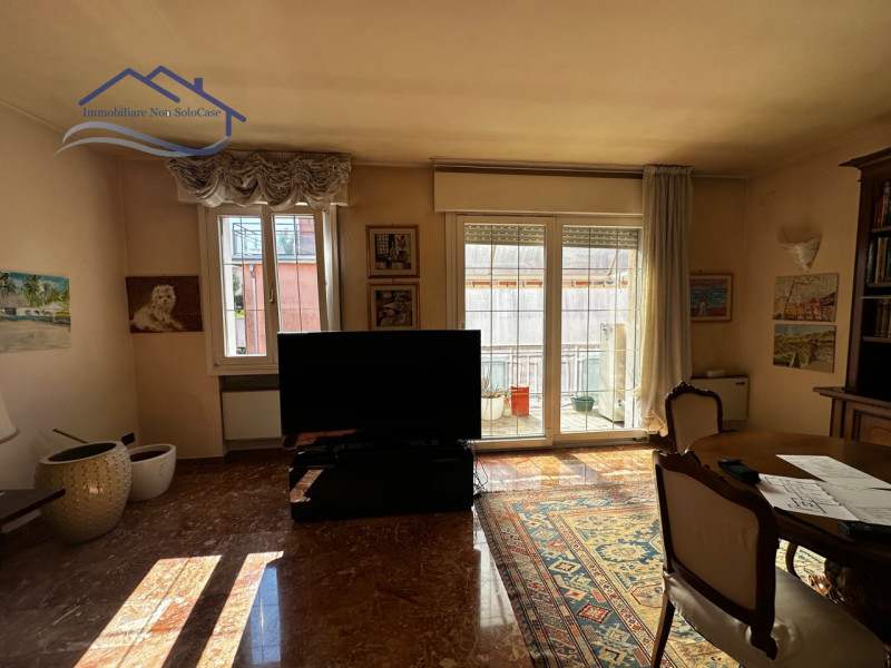 ZONA ARCELLA/SS. TRINITA', ed esattamente in Via BUONARROTI, proponiamo in vendita un bell' appar...