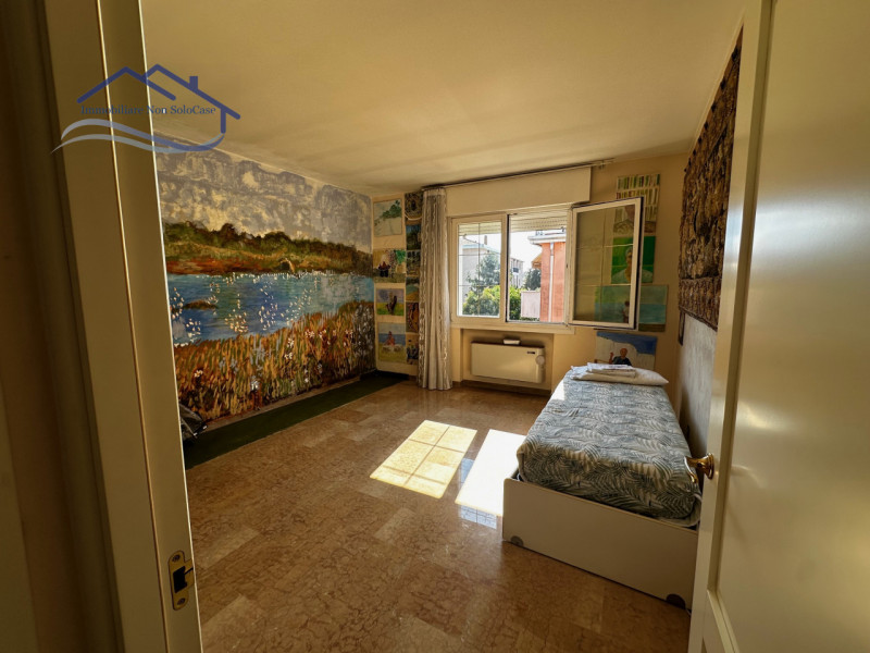 ZONA ARCELLA/SS. TRINITA', ed esattamente in Via BUONARROTI, proponiamo in vendita un bell' appar...