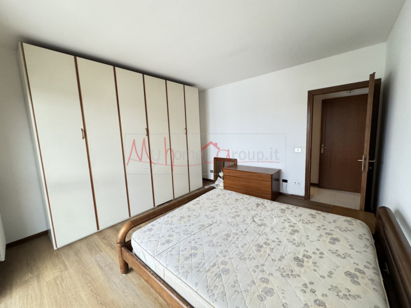 SAONARA - Vicino al Municipio di Saonara proponiamo in esclusiva appartamento al secondo e ultimo...