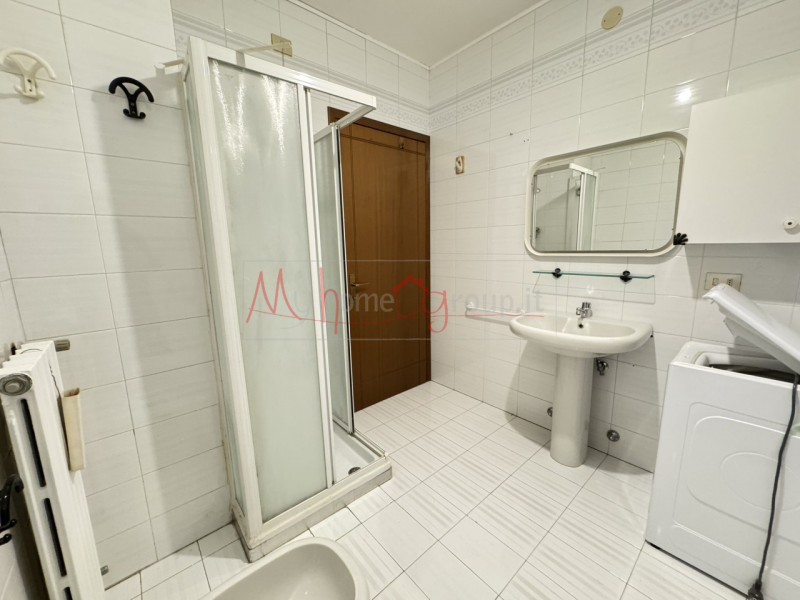 SAONARA - Vicino al Municipio di Saonara proponiamo in esclusiva appartamento al secondo e ultimo...