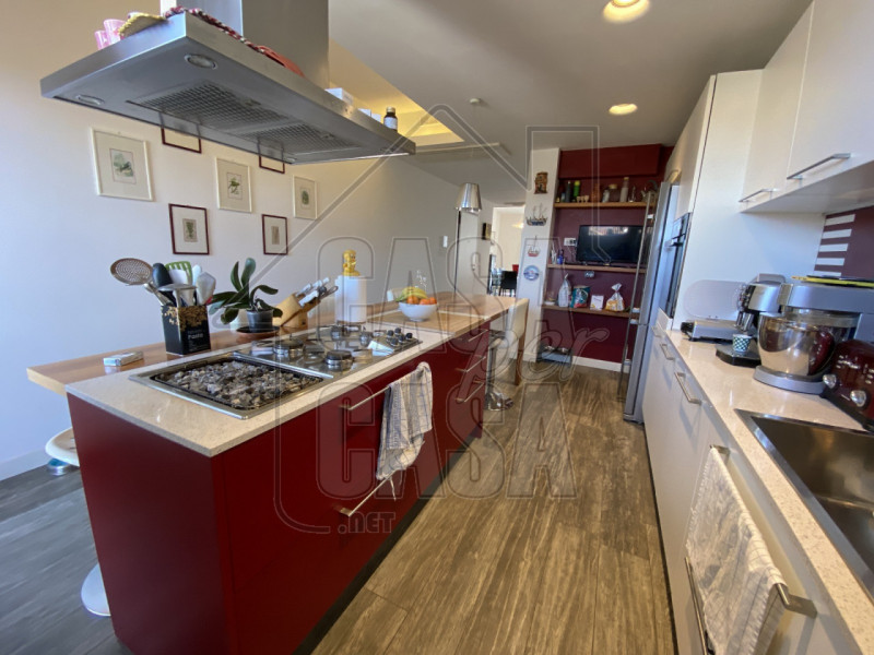 Nel cuore della città, all’interno di un palazzo prestigioso con servizio di portineria, proponia...