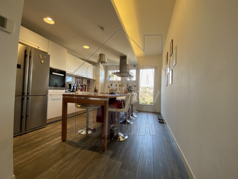 Nel cuore della città, all’interno di un palazzo prestigioso con servizio di portineria, proponia...