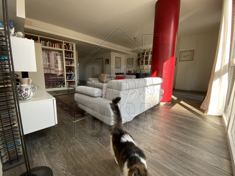 Nel cuore della città, all’interno di un palazzo prestigioso con servizio di portineria, proponia...