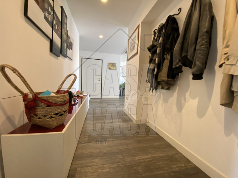 Nel cuore della città, all’interno di un palazzo prestigioso con servizio di portineria, proponia...