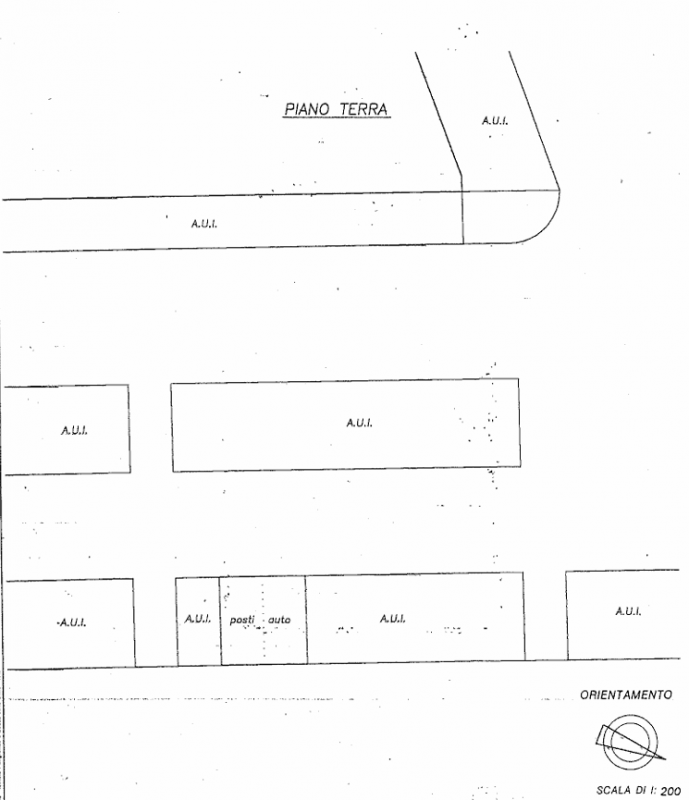 In zona industriale di Vicenza Ovest, precisamente in Via dell’Edilizia, proponiamo un luminoso u...