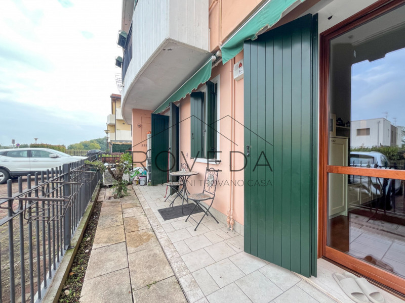 PONZANO VENETO

RIFERIMENTO: PV3

L'agenzia immobiliare Roveda ha il piacere di proporvi in vendi...