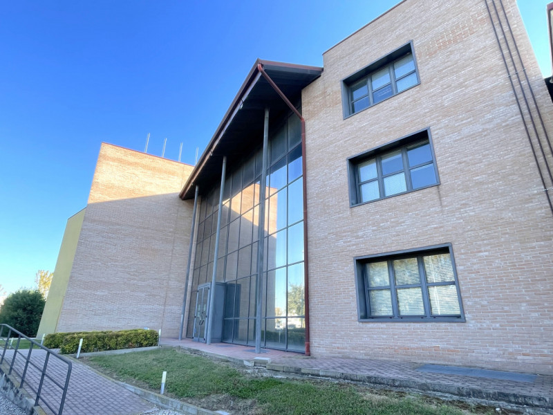 ZONA INDUSTRIALE DI CONSELVE - BAGNOLI DI SOPRA: Prestigioso Ufficio di complessivi 310 mq. circa...