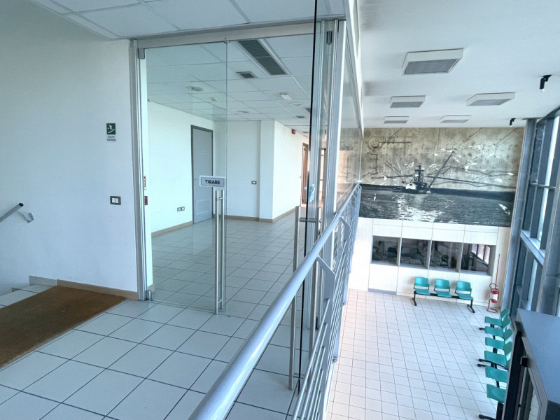 ZONA INDUSTRIALE DI CONSELVE - BAGNOLI DI SOPRA: Prestigioso Ufficio di complessivi 310 mq. circa...