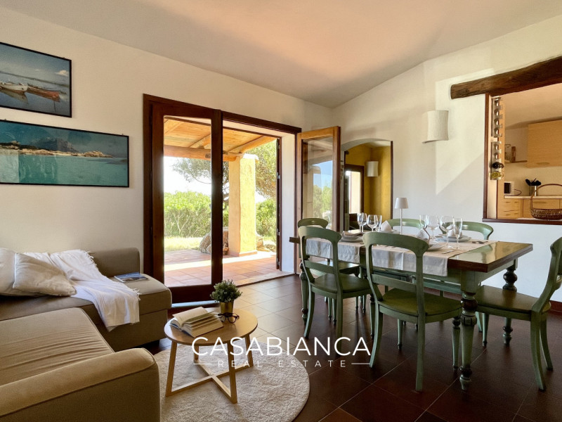 All’interno del rinomato villaggio residenziale “Capizza di Vacca”, perfettamente integrato nel p...