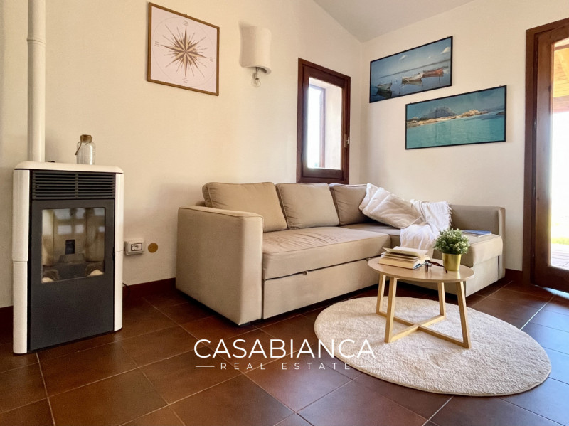 All’interno del rinomato villaggio residenziale “Capizza di Vacca”, perfettamente integrato nel p...