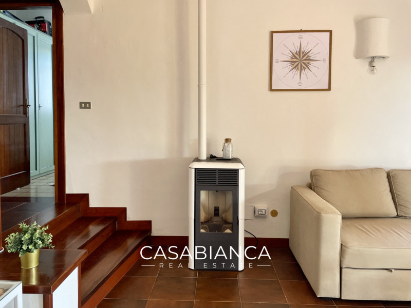 All’interno del rinomato villaggio residenziale “Capizza di Vacca”, perfettamente integrato nel p...