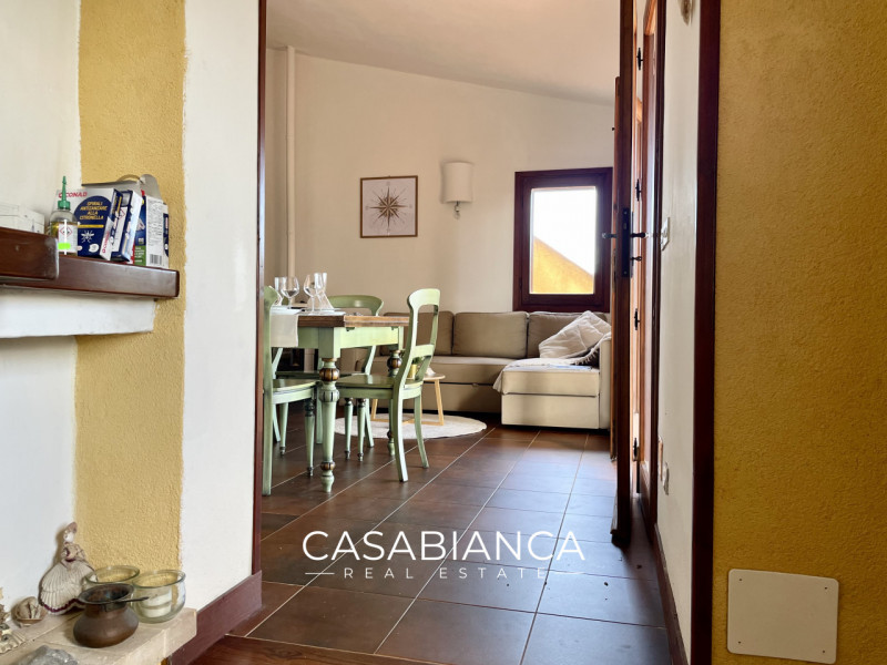 All’interno del rinomato villaggio residenziale “Capizza di Vacca”, perfettamente integrato nel p...