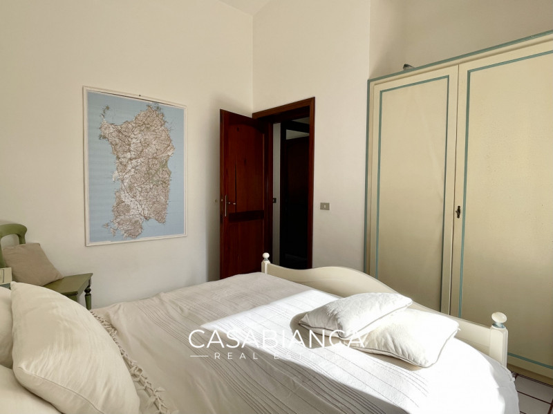 All’interno del rinomato villaggio residenziale “Capizza di Vacca”, perfettamente integrato nel p...