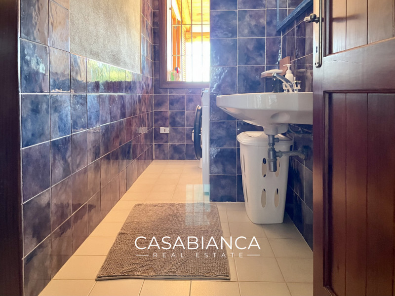 All’interno del rinomato villaggio residenziale “Capizza di Vacca”, perfettamente integrato nel p...