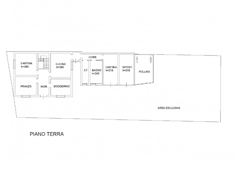 Proponiamo in vendita a Pojana Maggiore, spaziosa abitazione accostata, con ampio giardino esclus...