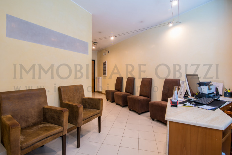 CENTRALISSIMO, con ampia possibilità di parcheggio più posto auto interno, proponiamo in affitto ...