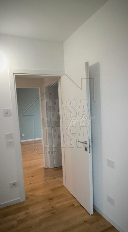 Scopri questo splendido appartamento trilocale di circa 80 mq, situato nel cuore del quartiere Sa...