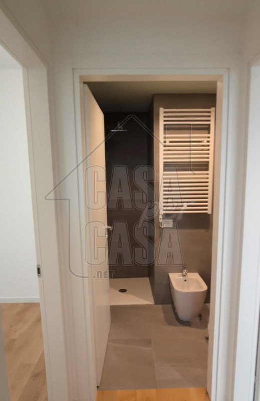 Scopri questo splendido appartamento trilocale di circa 80 mq, situato nel cuore del quartiere Sa...