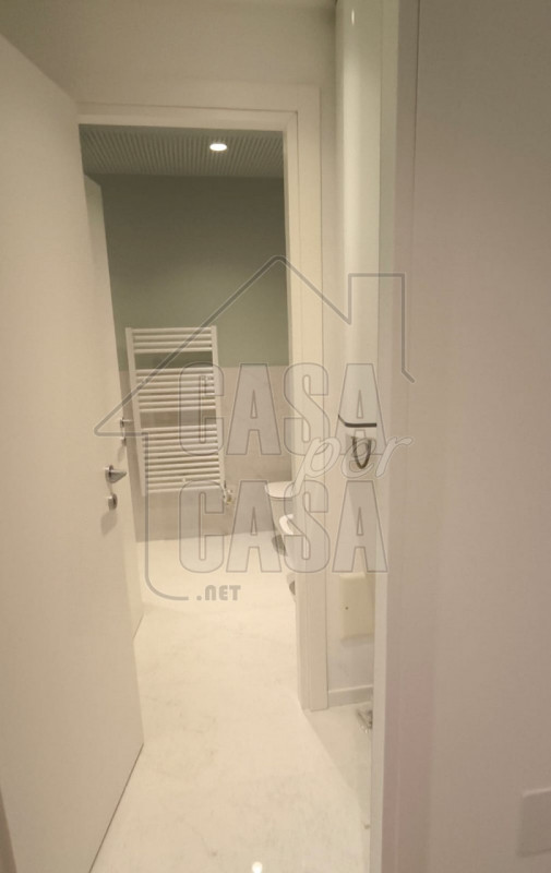 Scopri questo splendido appartamento trilocale di circa 80 mq, situato nel cuore del quartiere Sa...