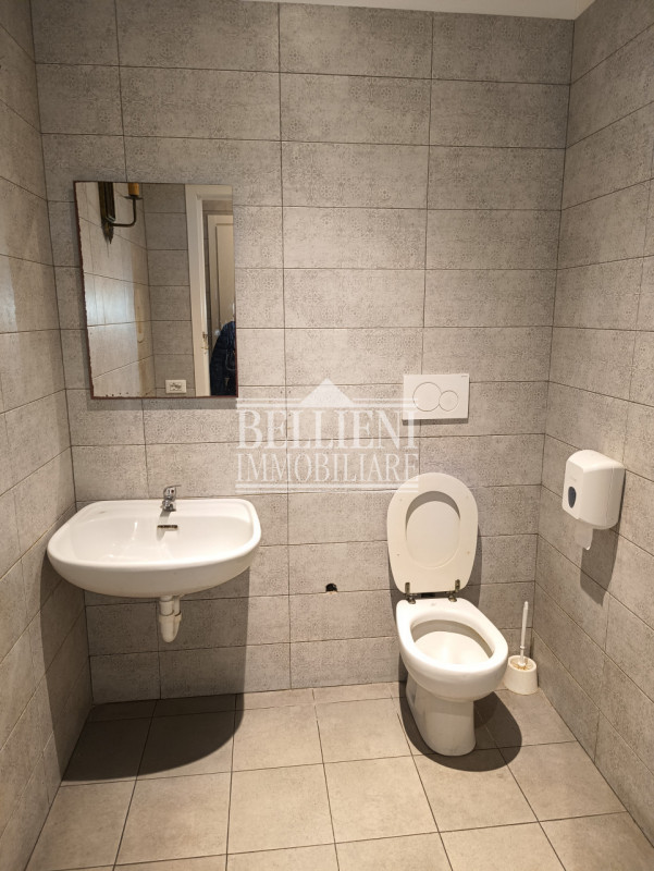 CORSO PALLADIO: Se stai cercando uno spazio commerciale nel cuore pulsante di Vicenza, questa è l...