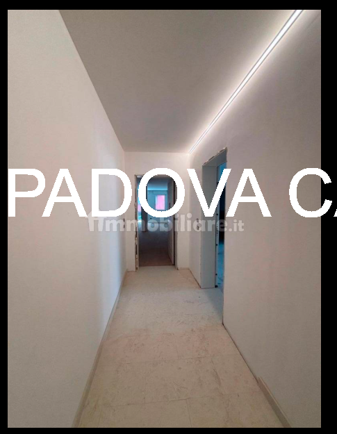 Nuova piccola palazzina 

Via Savonarola, Nuova palazzina di 10 unità abitative in fase di ultima...